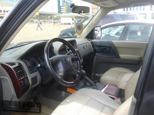 Location Mitsubishi Pajero 4X4 8 places à Yaoundé 65.000FCFA/J