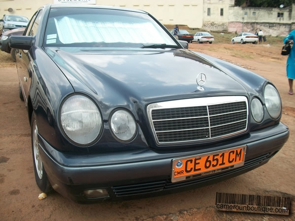 Location Voiture Mercedes Classic à Yaoundé