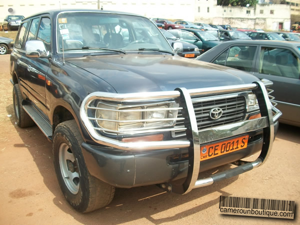 Location Voiture Toyota Land Cruiser 4X4 à Yaoundé